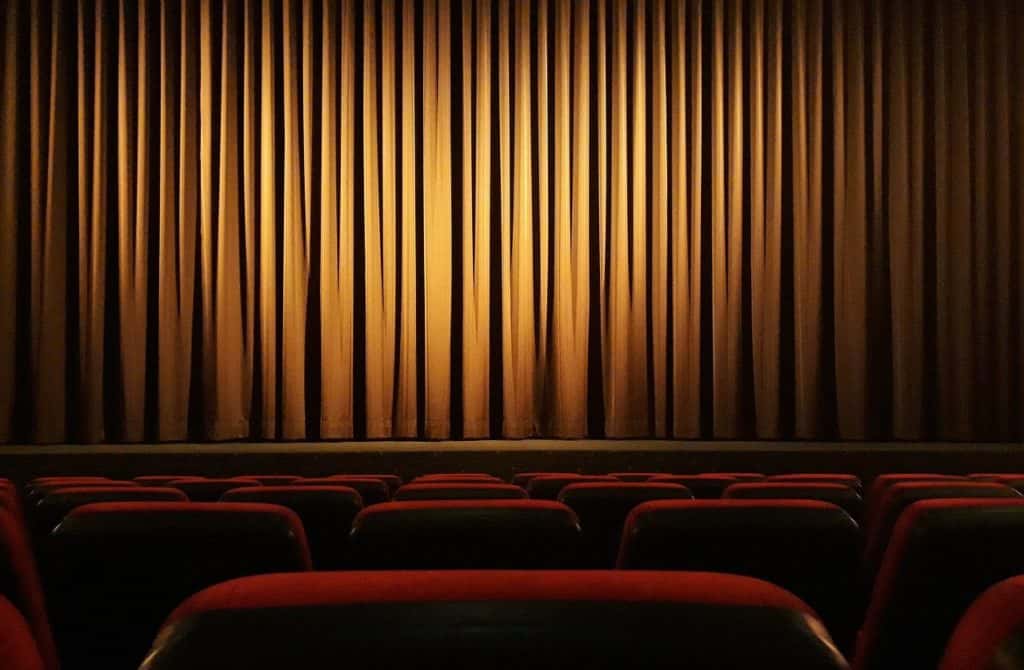 Entertainment - Movies - Cinema - Curtains Closed